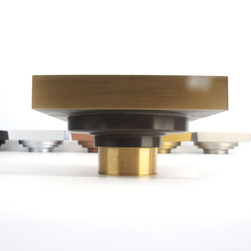 Quando l'ottone incontra il minimalismo total white — L'intramontabile trucco oro e bianco